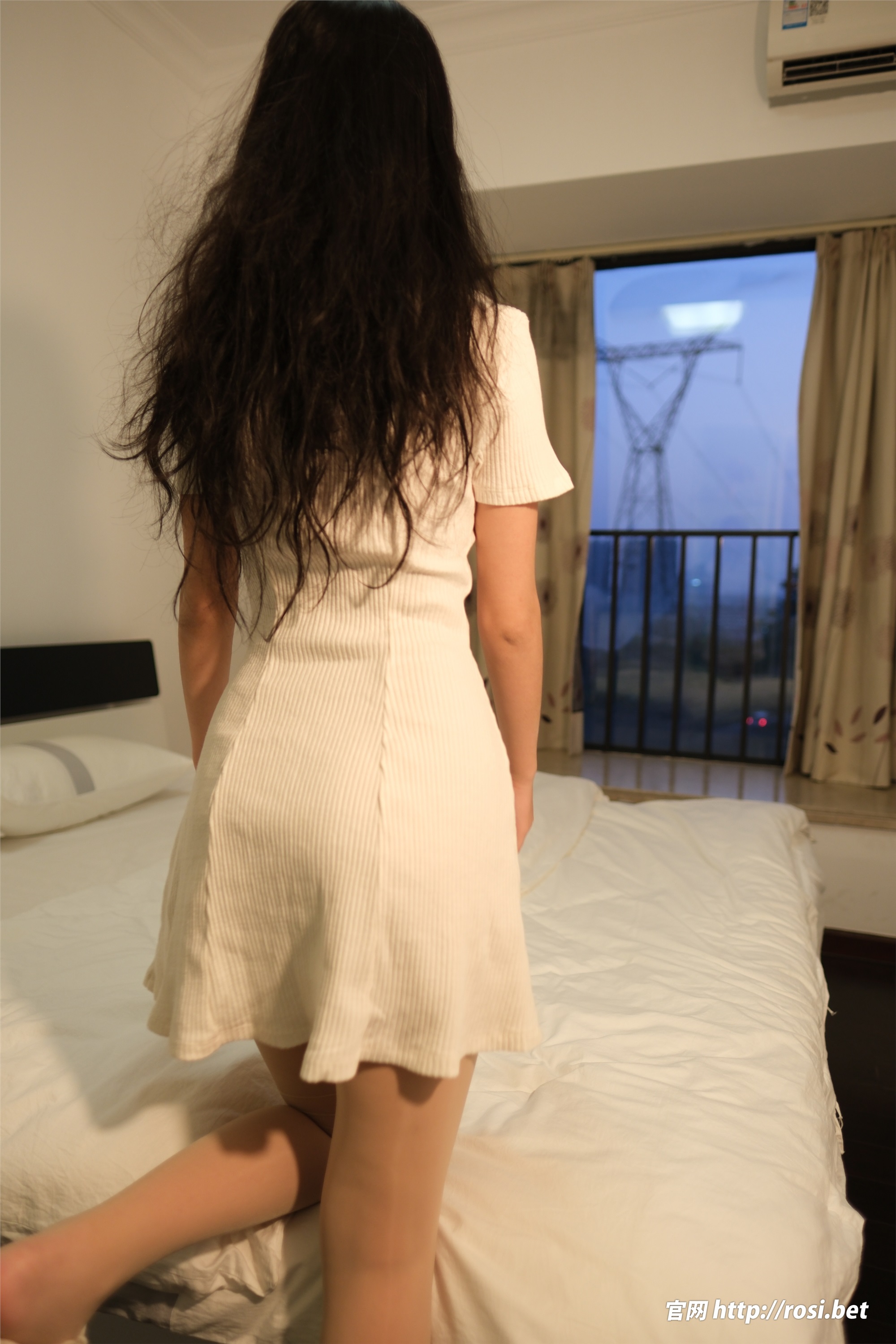 ROSI写真 2025.12.14 NO.5123